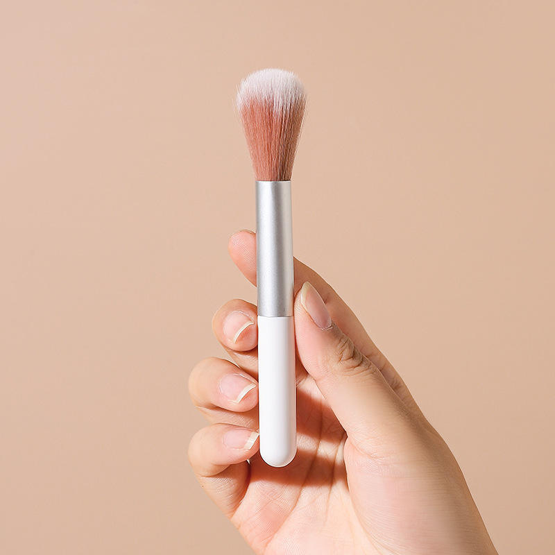 Angular Blush Brush Synthetic Hair